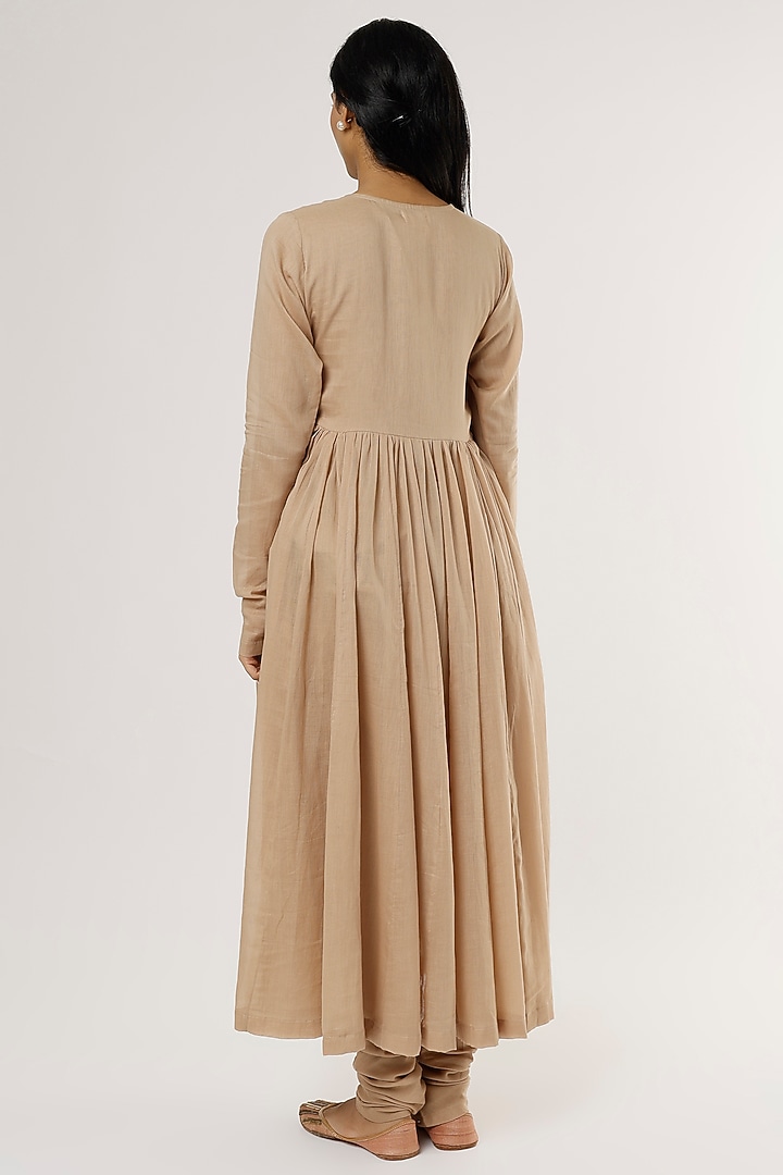 Coffee Mulmul Anarkali Kurta Set by Omaana Jaipure at Pernia's Pop Up Shop
