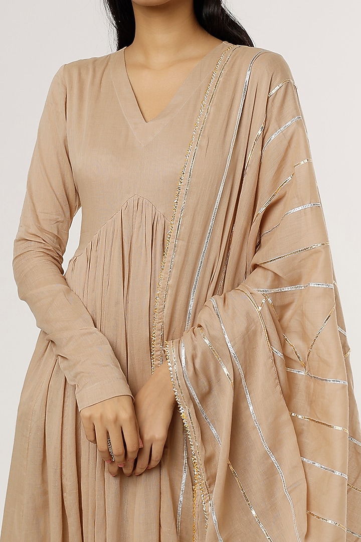 Coffee Mulmul Anarkali Kurta Set by Omaana Jaipure at Pernia's Pop Up Shop