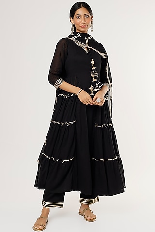 Black Mulmul Kurta Set by Omaana Jaipure