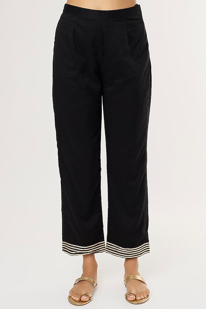 Black Mulmul Kurta Set by Omaana Jaipure at Pernia's Pop Up Shop