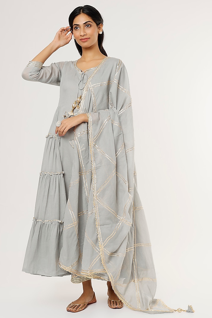 Sky Grey Mulmul Kurta Set by Omaana Jaipure at Pernia's Pop Up Shop