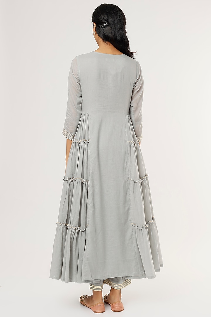 Sky Grey Mulmul Kurta Set by Omaana Jaipure at Pernia's Pop Up Shop
