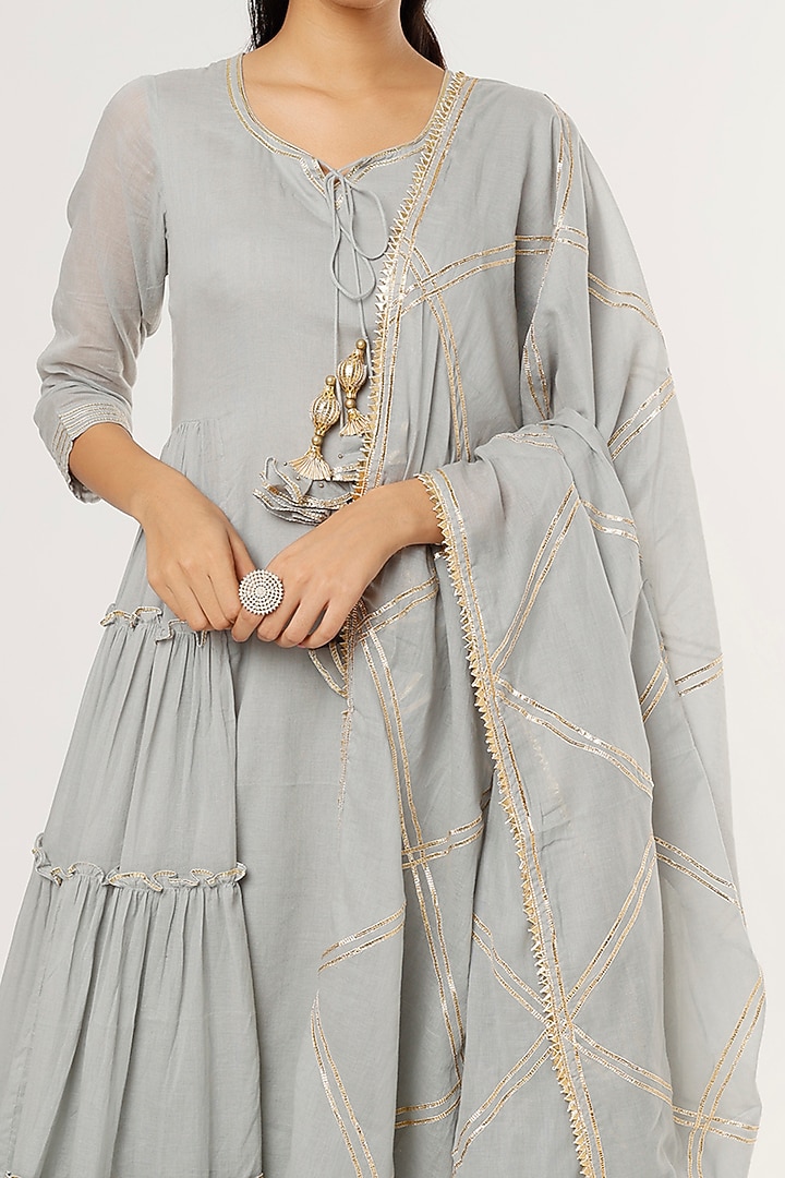 Sky Grey Mulmul Kurta Set by Omaana Jaipure at Pernia's Pop Up Shop