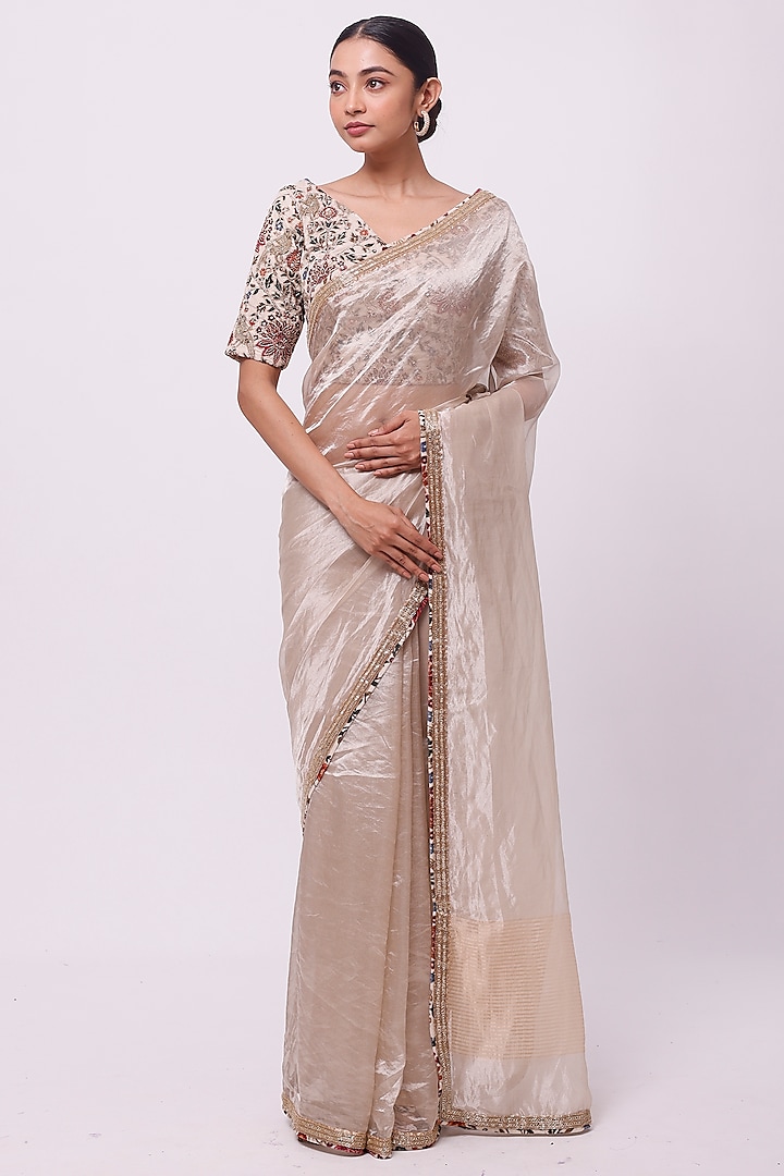 Off-White Handloom Saree Set by Onaya at Pernia's Pop Up Shop