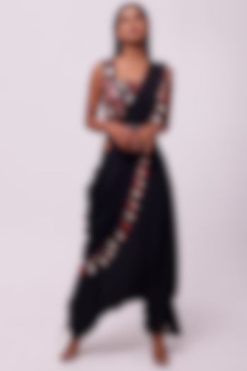 Black Embroidered Draped Saree Set by Onaya at Pernia's Pop Up Shop