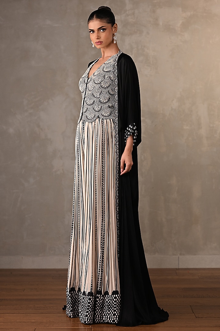Black Crepe Embroidered Cape Set by Onaya at Pernia's Pop Up Shop