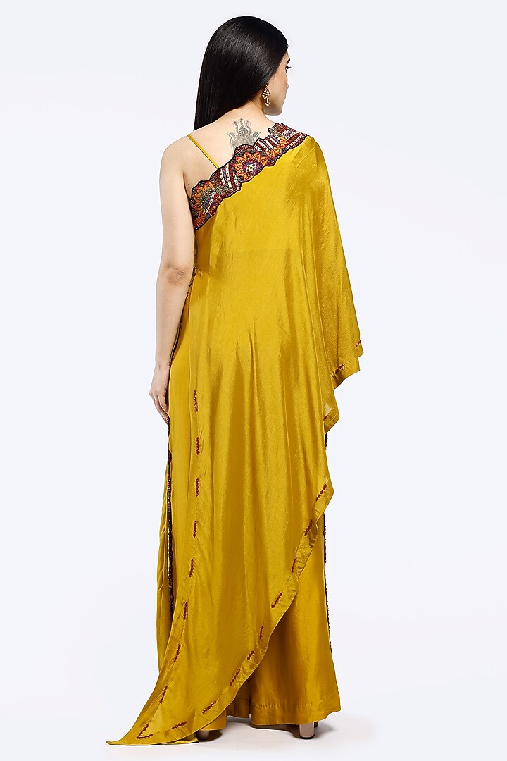Mustard Silk Sequins Work Kaftan Set by Onaya at Pernia's Pop Up Shop