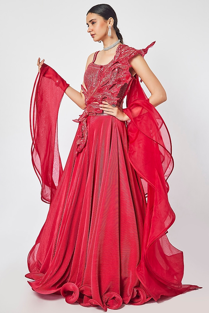 Scarlet Rani Embroidered Wedding Lehenga Set by Onaya at Pernia's Pop Up Shop