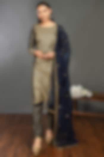 Blue Kurta Set With Sequins Work by Onaya at Pernia's Pop Up Shop