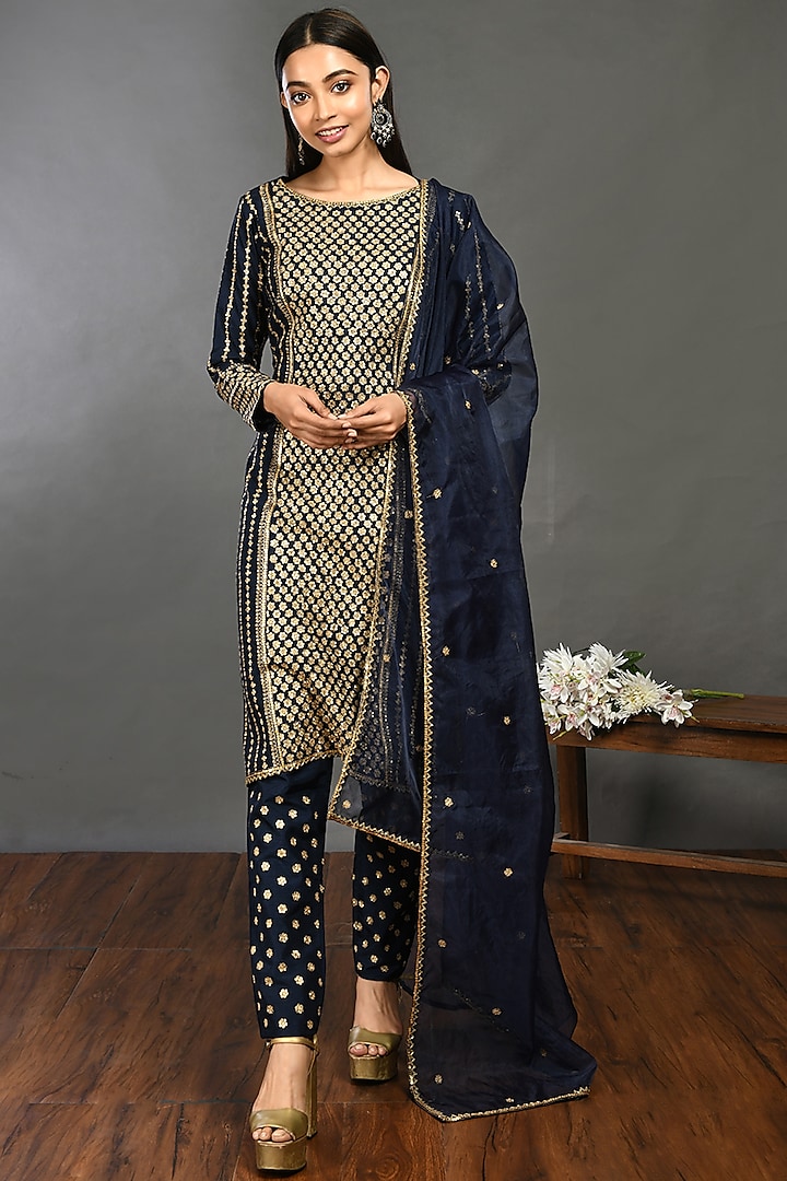 Blue Kurta Set With Sequins Work by Onaya at Pernia's Pop Up Shop