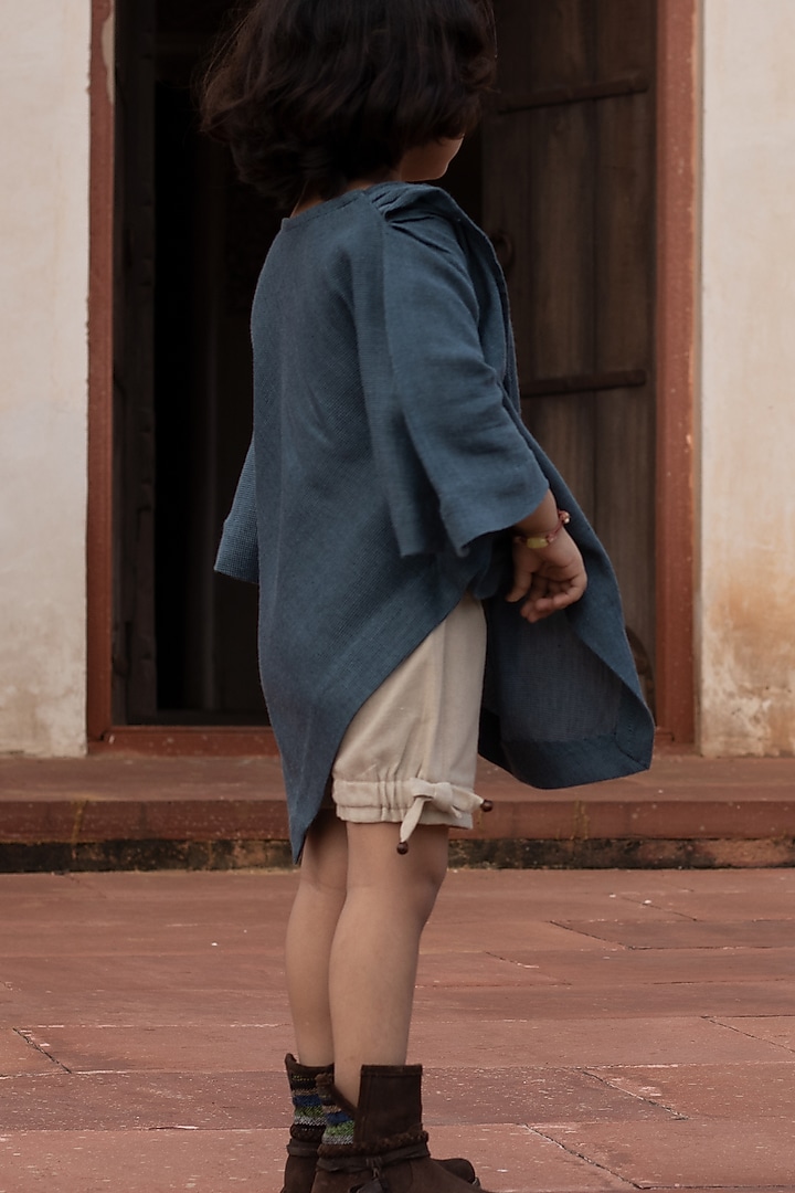 Beige Linen Shorts For Girls by Onari kids at Pernia's Pop Up Shop