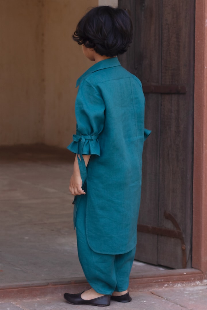 Peacock-Blue Embroidered Pathani Kurta Set For Girls by Onari kids at Pernia's Pop Up Shop