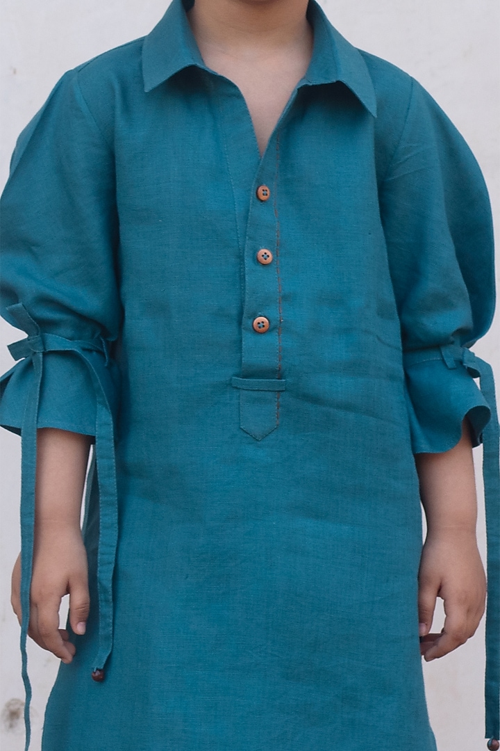 Peacock-Blue Embroidered Pathani Kurta Set For Girls by Onari kids at Pernia's Pop Up Shop
