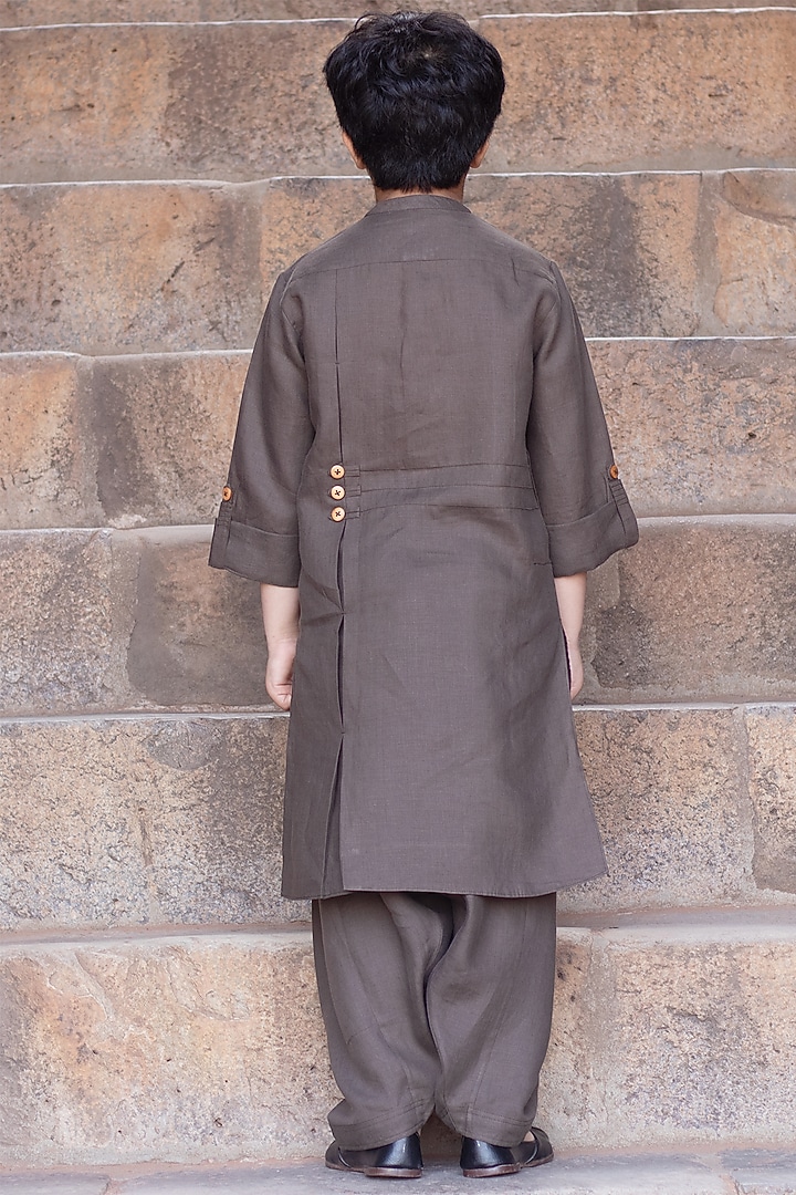 Night-Forest Green Embroidered Pathani Kurta Set For Boys by Onari kids at Pernia's Pop Up Shop