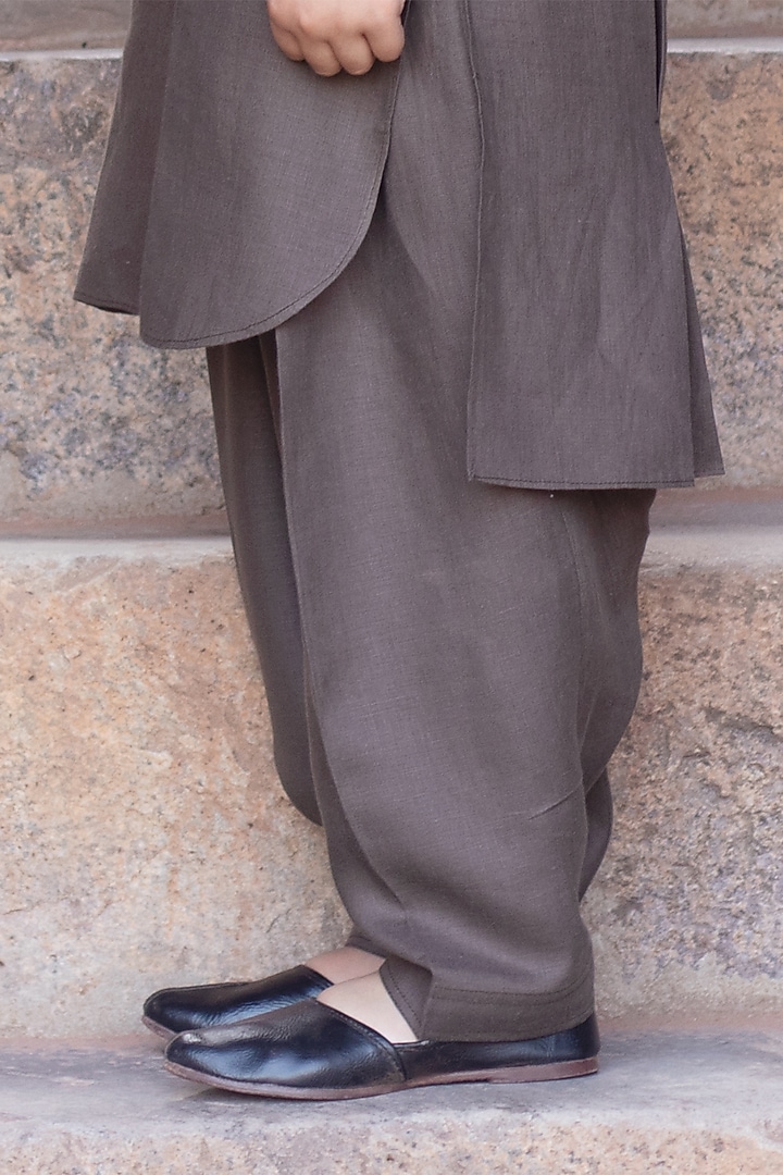 Night-Forest Green Embroidered Pathani Kurta Set For Boys by Onari kids at Pernia's Pop Up Shop