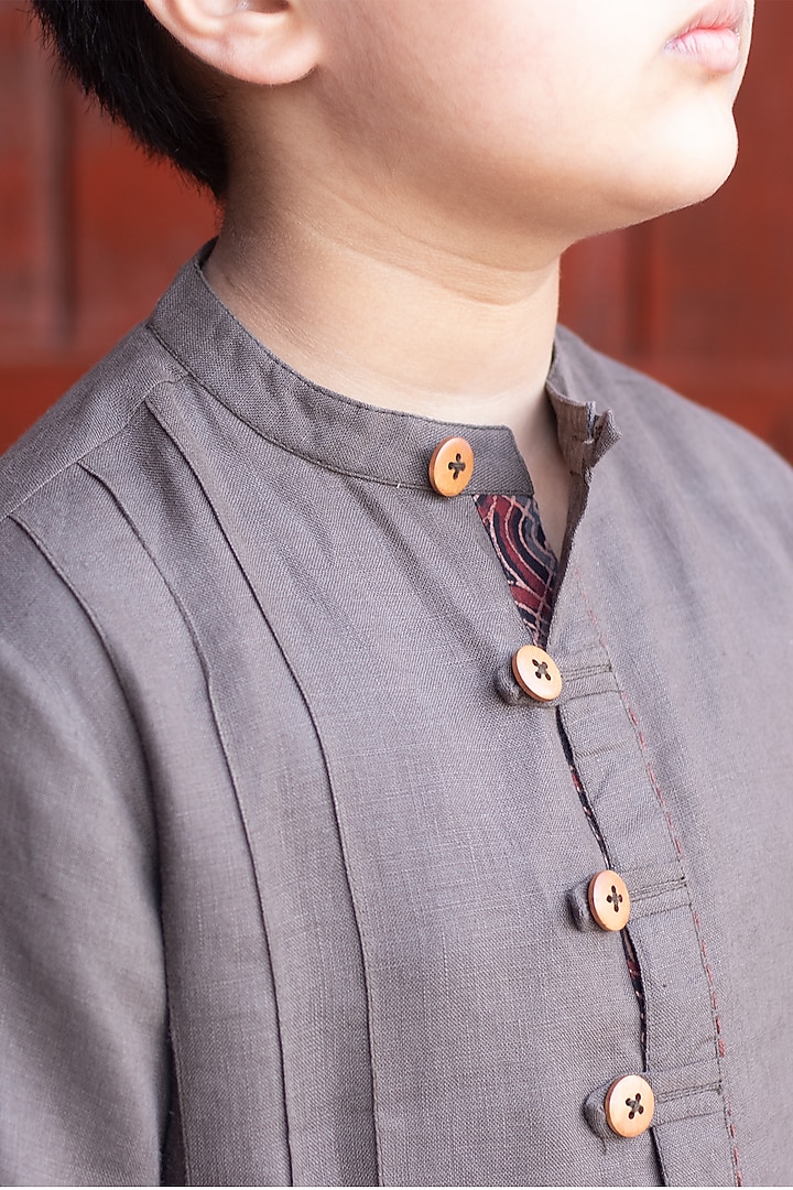 Night-Forest Green Embroidered Pathani Kurta Set For Boys by Onari kids at Pernia's Pop Up Shop