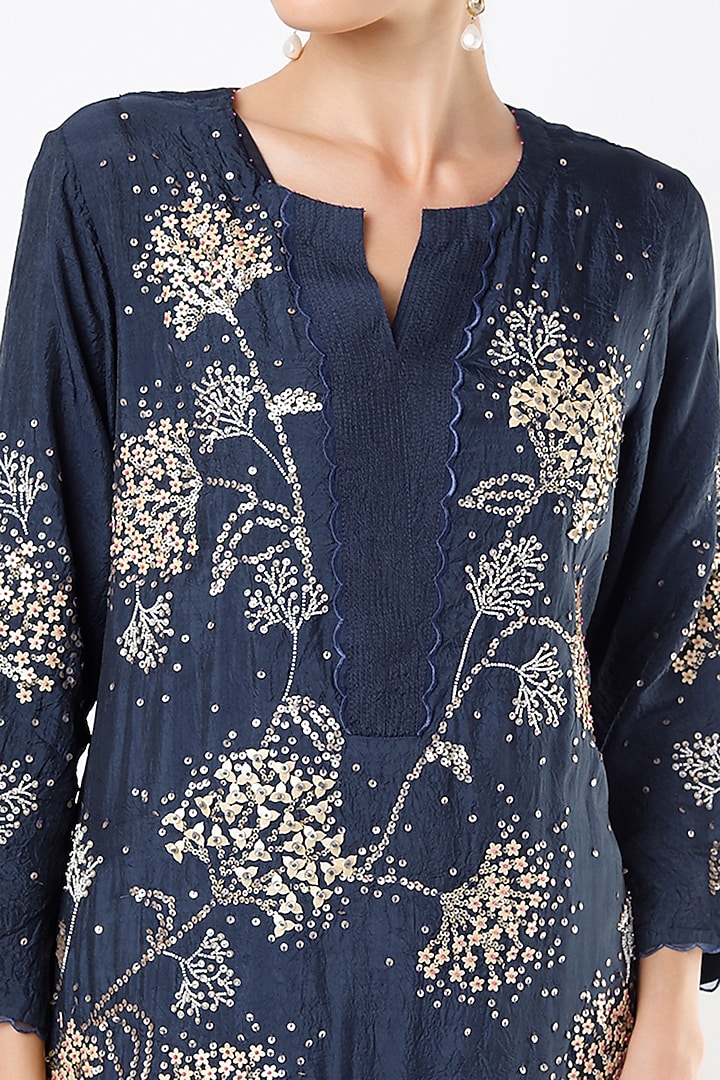 Navy Hand Embroidered Paneled Kurta by One not two at Pernia's Pop Up Shop