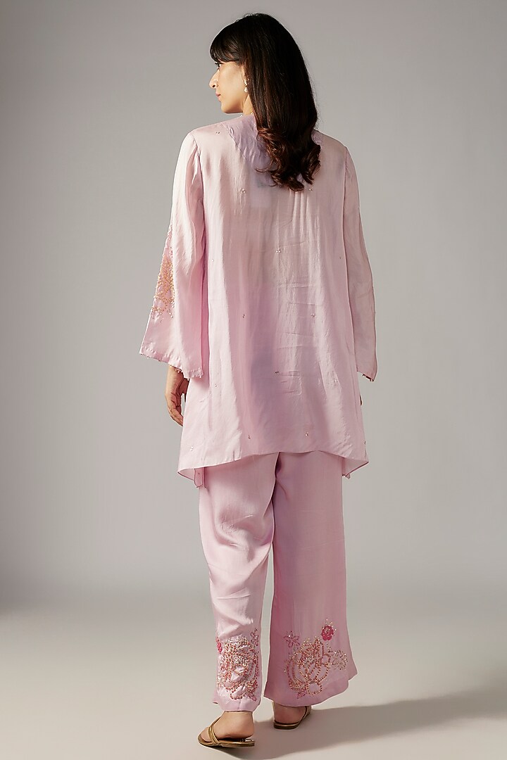Lilac Viscose Silk Floral Embroidered Kurta Set by One not two at Pernia's Pop Up Shop