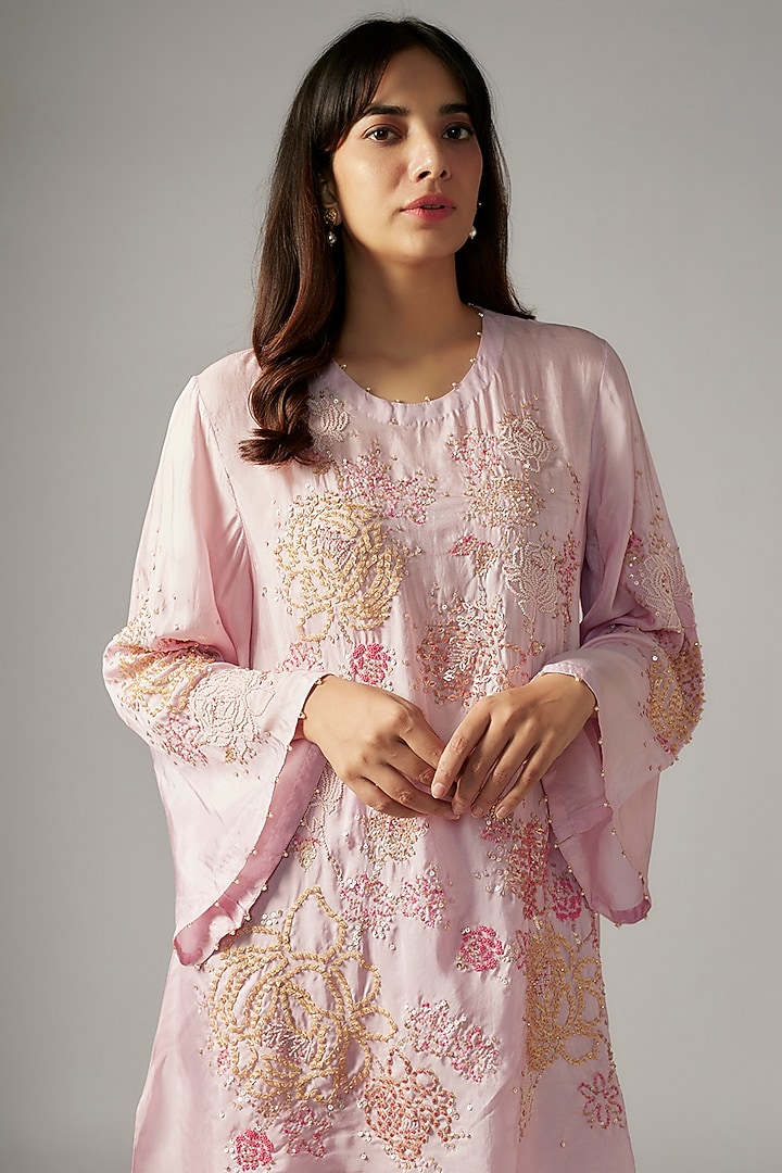 Lilac Viscose Silk Floral Embroidered Kurta Set by One not two at Pernia's Pop Up Shop