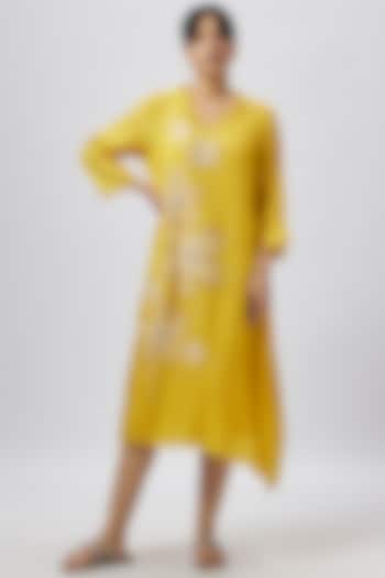 Mango Yellow Viscose Silk Sequins & Beads Embroidered Kurta by One not two