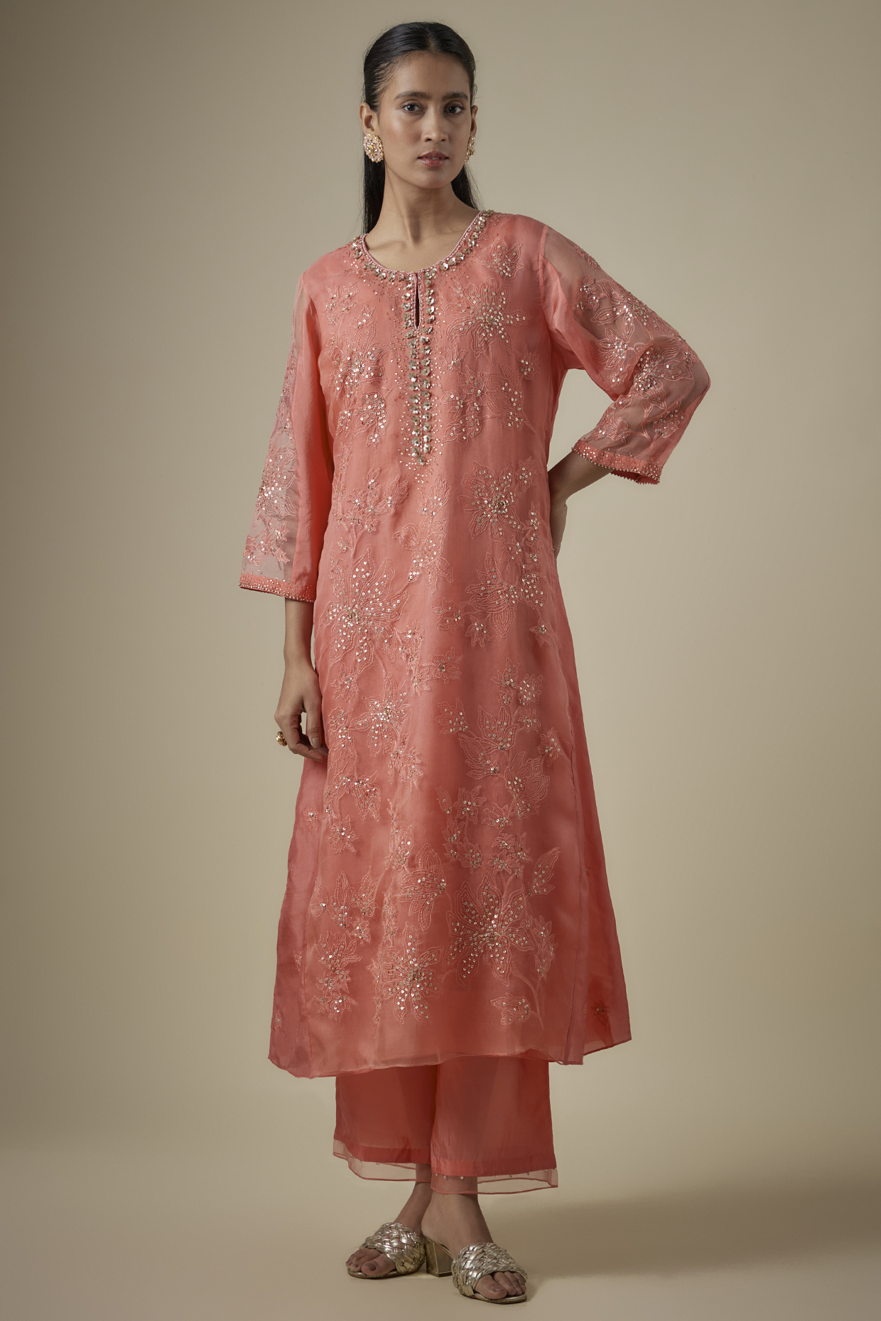 Rose Viscose Silk Floral Thread Embroidered Kurta Set by One not two at Pernia's Pop Up Shop