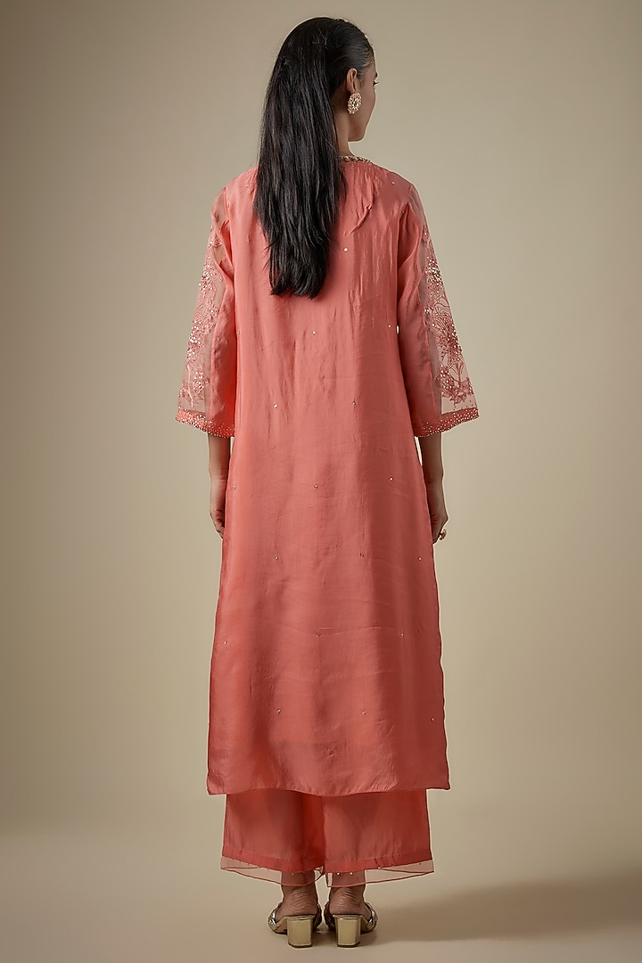 Rose Viscose Silk Floral Thread Embroidered Kurta Set by One not two at Pernia's Pop Up Shop