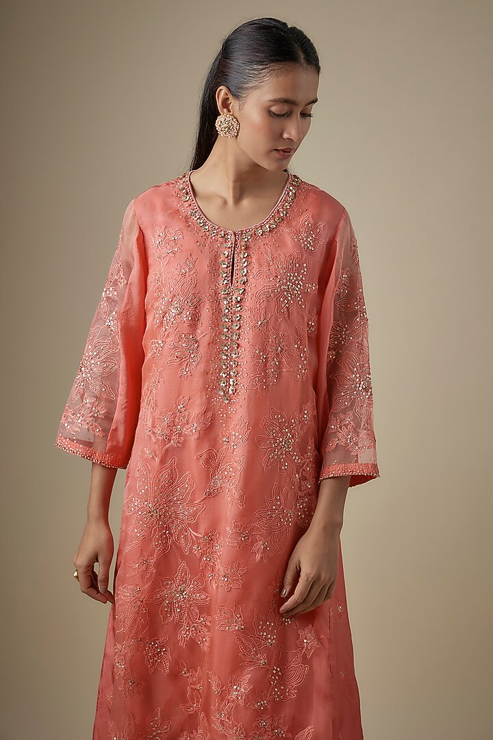 Rose Viscose Silk Floral Thread Embroidered Kurta Set by One not two at Pernia's Pop Up Shop