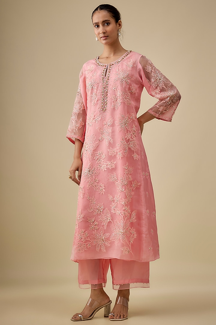Peach Viscose Silk Floral Thread Embroidered Kurta Set by One not two at Pernia's Pop Up Shop