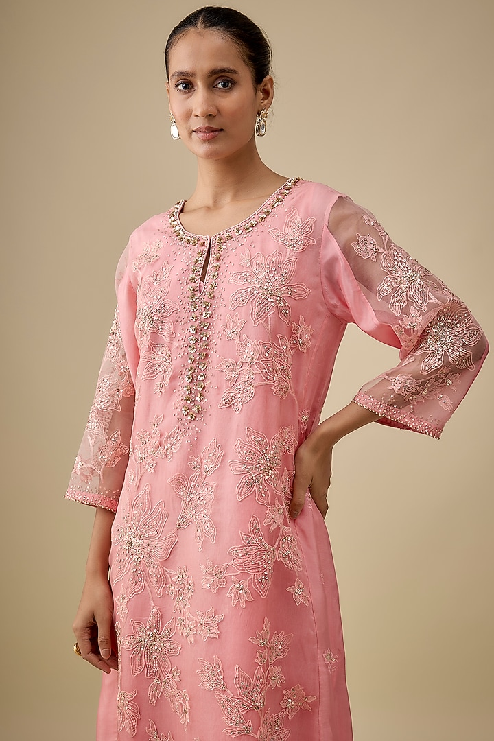 Peach Viscose Silk Floral Thread Embroidered Kurta Set by One not two at Pernia's Pop Up Shop