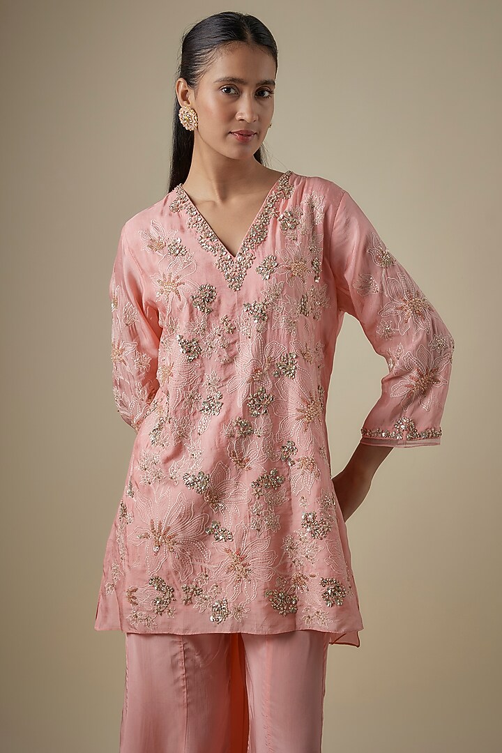 Peach Viscose Silk Floral Thread Embroidered Kurta Set by One not two at Pernia's Pop Up Shop