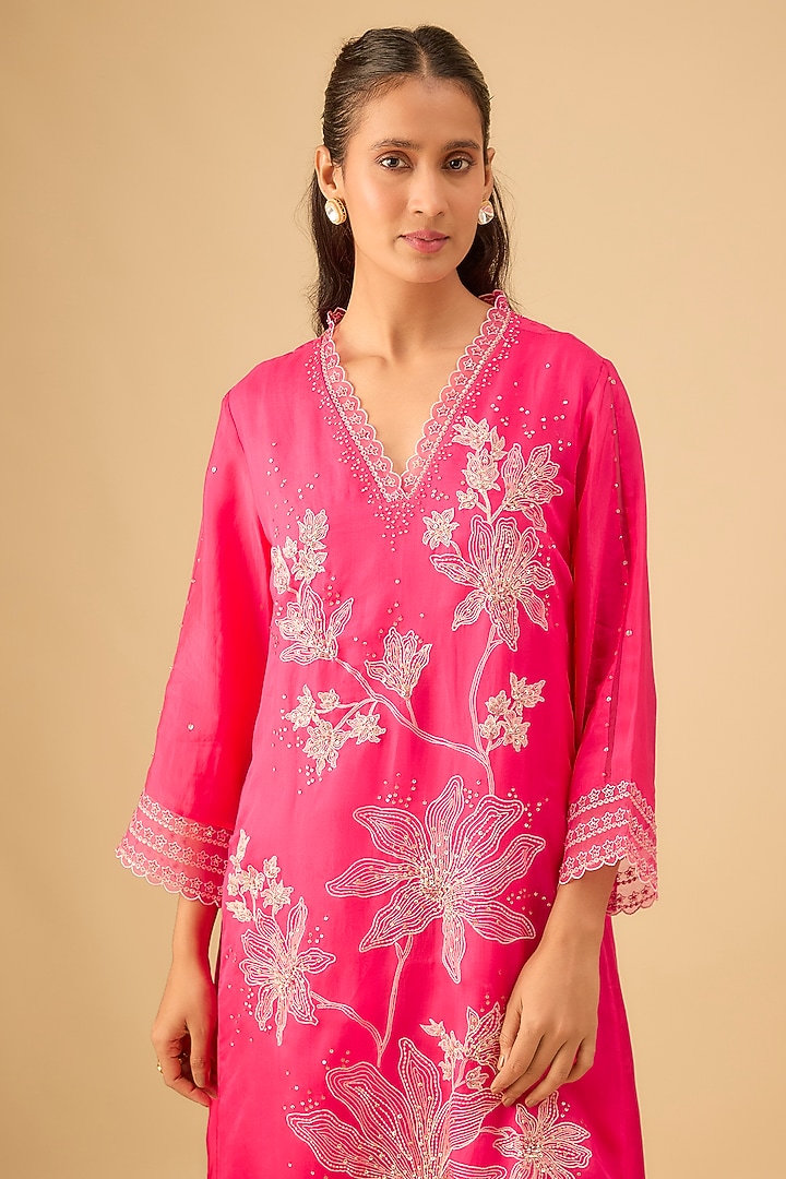 Hot Pink Viscose Silk Floral Thread Embroidered Kurta Set by One not two at Pernia's Pop Up Shop