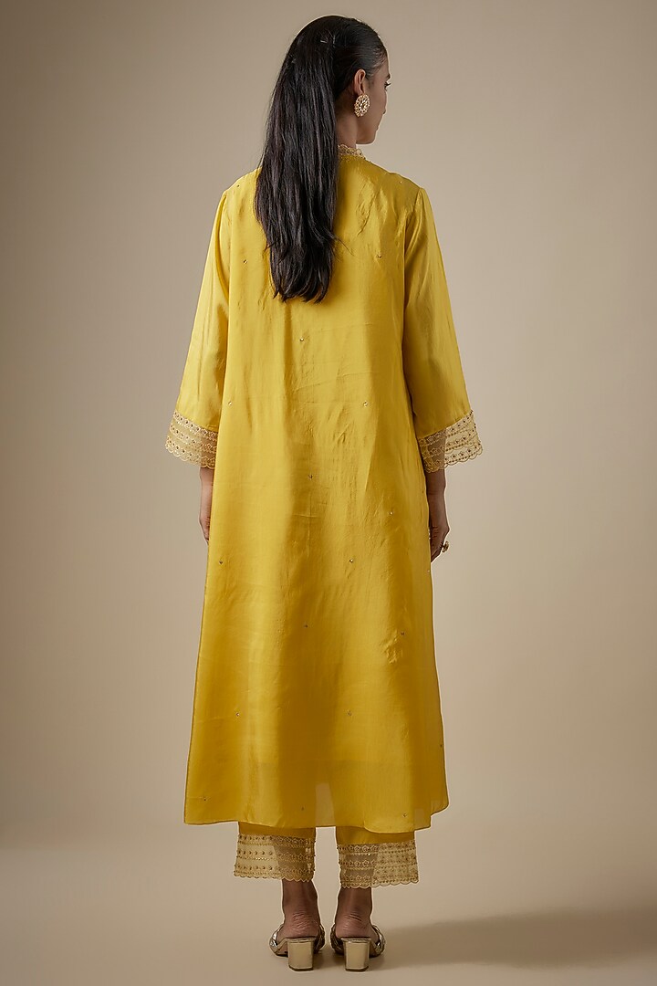 Mango Viscose Silk Floral Thread Embroidered Kurta Set by One not two at Pernia's Pop Up Shop