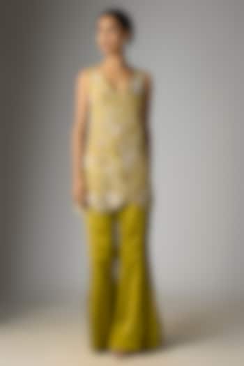 Henna Green Silk Organza Sequin Embroidered Kurta Set by One not two at Pernia's Pop Up Shop