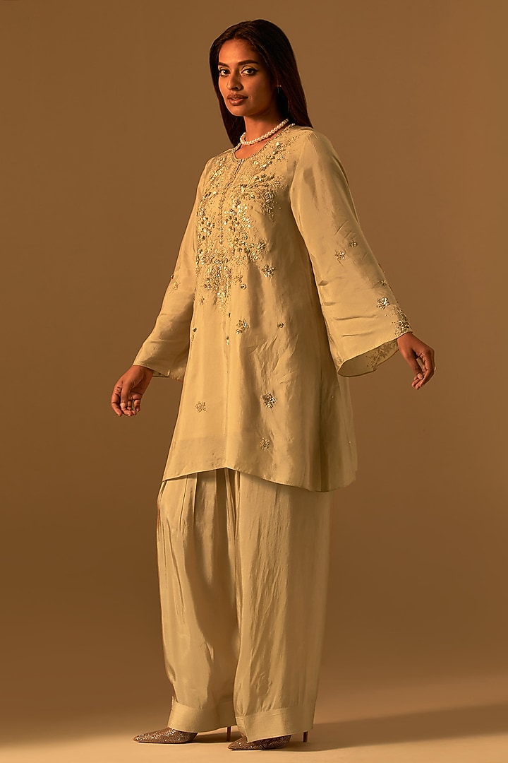 Shell-Colored Silk Hand Embroidered Kurta Set by One not two at Pernia's Pop Up Shop