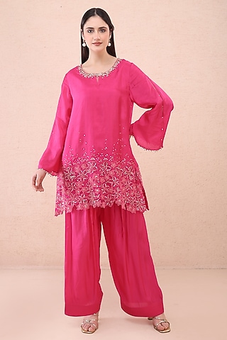 Hot Pink Silk Floral Thread Embroidered Kurta Set by One not two