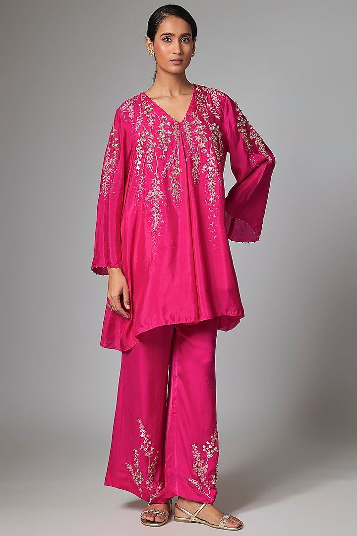 Hot Pink Silk Sequins Embroidered Kurta Set by One not two at Pernia's Pop Up Shop