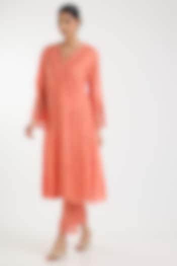 Coral Silk Organza Embroidered Kurta Set by One not two at Pernia's Pop Up Shop