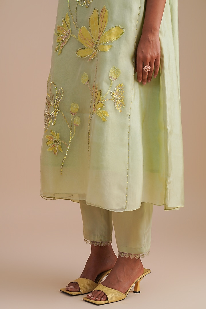 Mist Silk & Organza Hand Embroidered Kurta Set by One not two at Pernia's Pop Up Shop