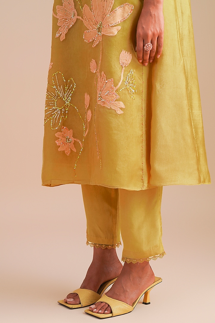 Daffodil Silk & Organza Hand Embroidered Kurta Set by One not two at Pernia's Pop Up Shop