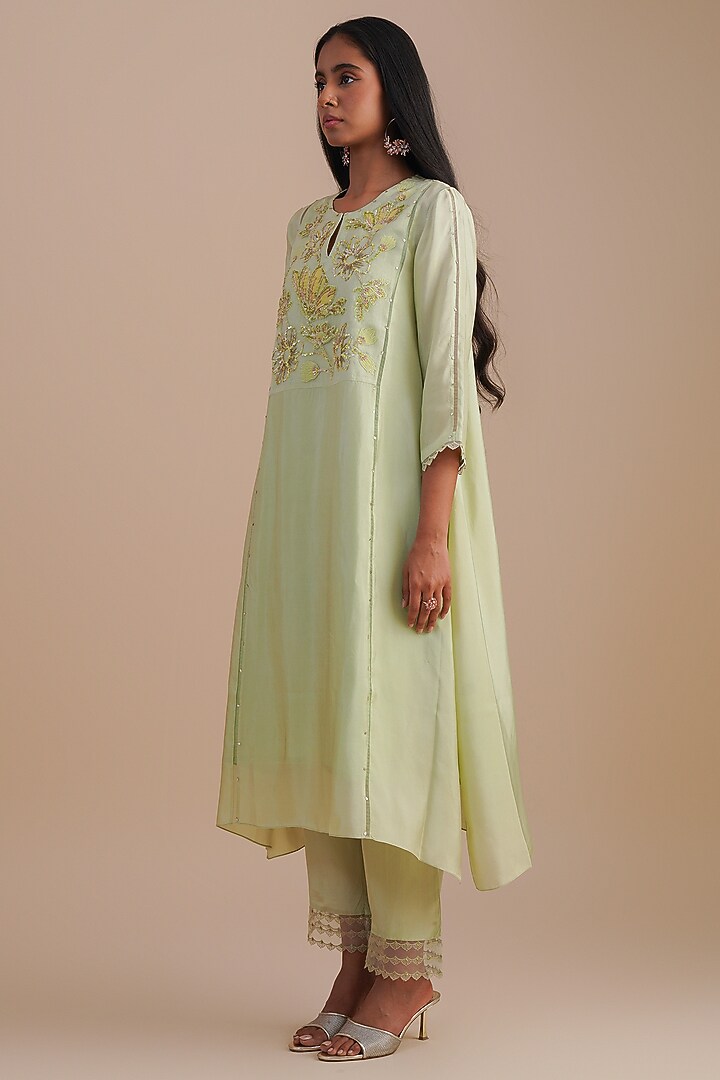 Mist Silk & Organza Floral Hand Embroidered Kurta Set by One not two at Pernia's Pop Up Shop