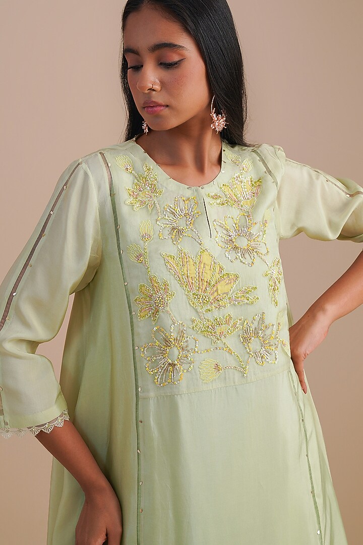 Mist Silk & Organza Floral Hand Embroidered Kurta Set by One not two at Pernia's Pop Up Shop