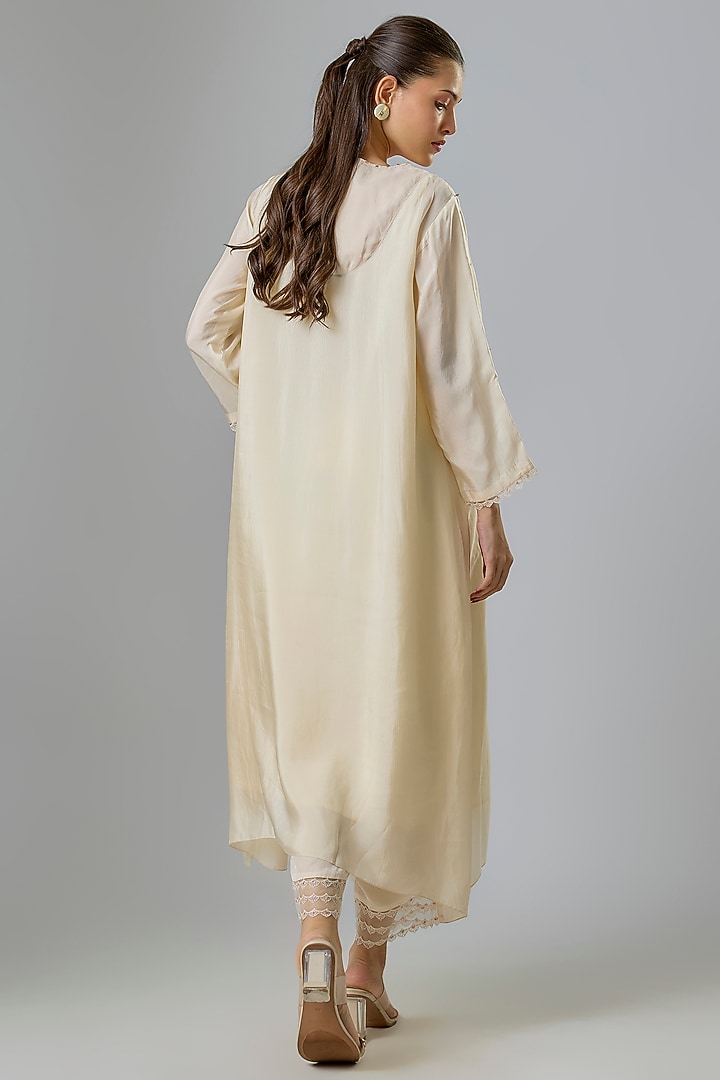 Ecru Silk & Organza Hand Embroidered Kurta Set by One not two at Pernia's Pop Up Shop