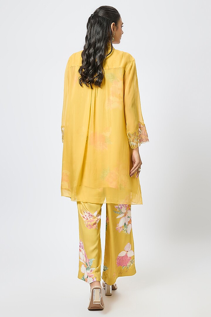 Daffodil Silk & Organza Hand Embroidered Kurta Set by One not two at Pernia's Pop Up Shop