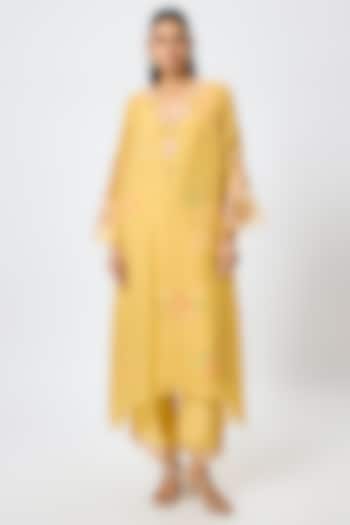Daffodil Viscose Organza Hand Embroidered Kurta Set by One not two at Pernia's Pop Up Shop