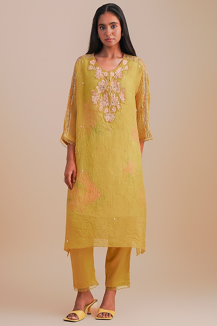Daffodil Viscose Organza Floral Hand Embroidered Kurta Set by One not two at Pernia's Pop Up Shop