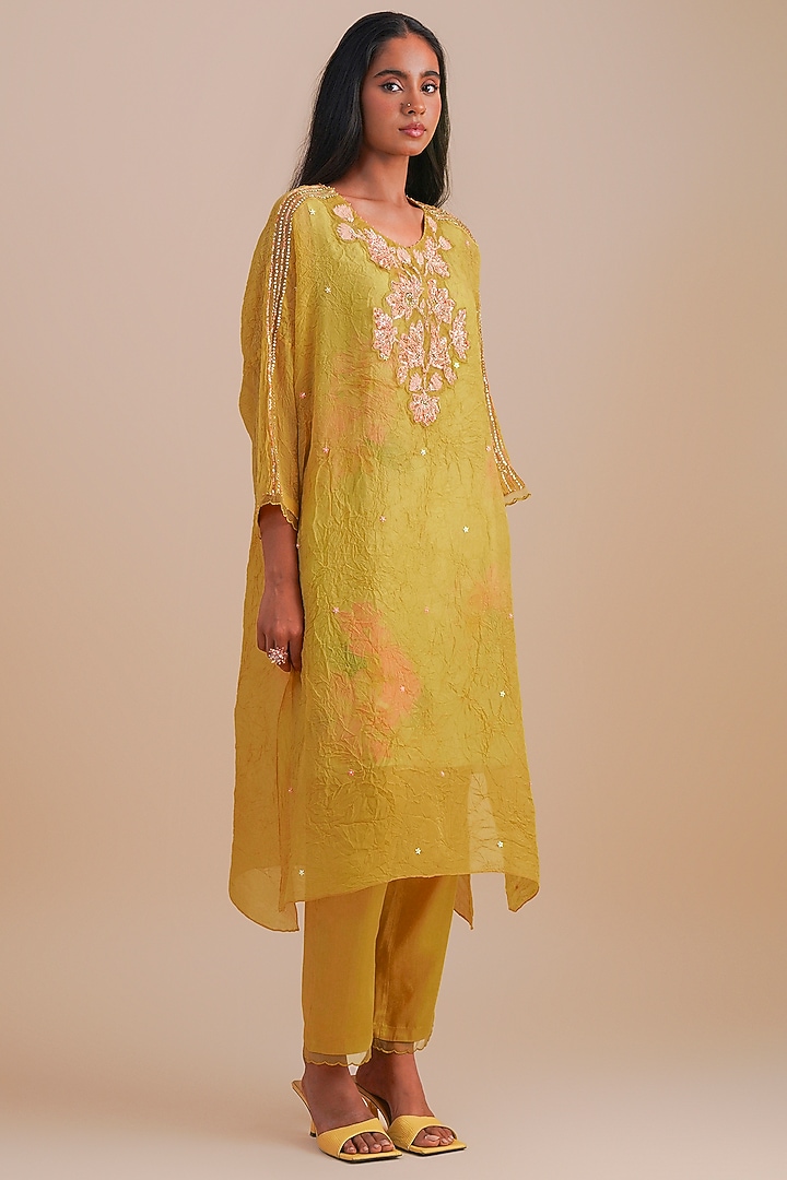 Daffodil Viscose Organza Floral Hand Embroidered Kurta Set by One not two at Pernia's Pop Up Shop