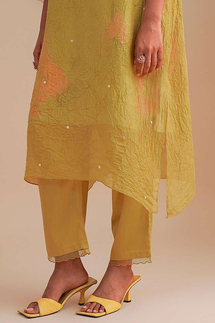 Daffodil Viscose Organza Floral Hand Embroidered Kurta Set by One not two at Pernia's Pop Up Shop