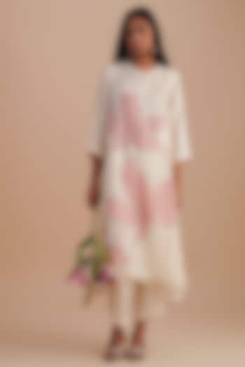 Ecru Silk Organza Hand Embroidered Kurta Set by One not two at Pernia's Pop Up Shop