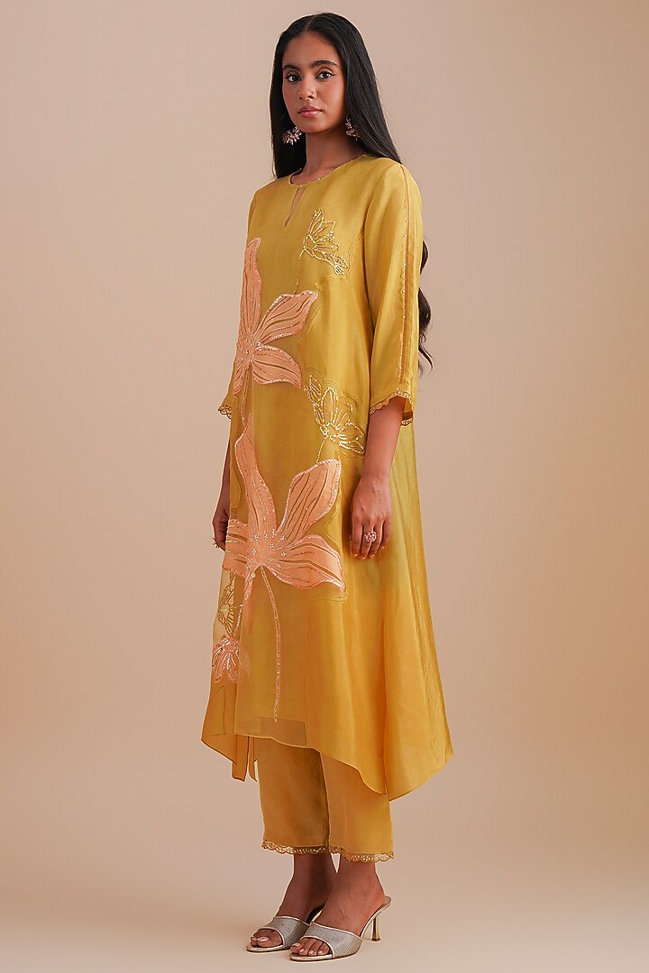 Daffodil Silk Organza Hand Embroidered Kurta Set by One not two at Pernia's Pop Up Shop