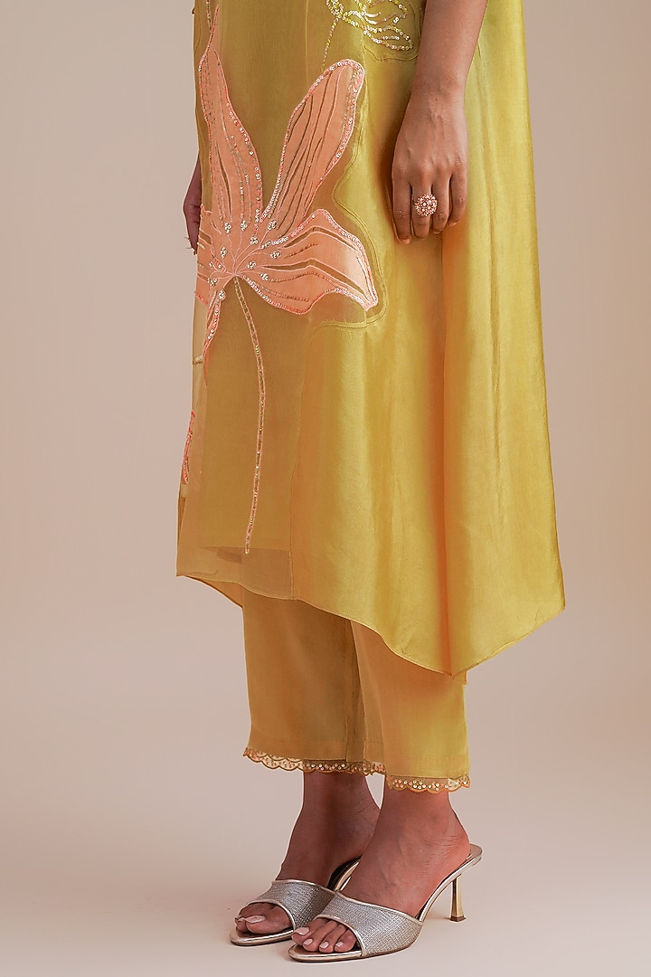 Daffodil Silk Organza Hand Embroidered Kurta Set by One not two at Pernia's Pop Up Shop